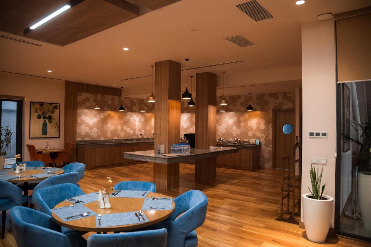 Wellness Hotel And Spa Tashkent Esterno foto